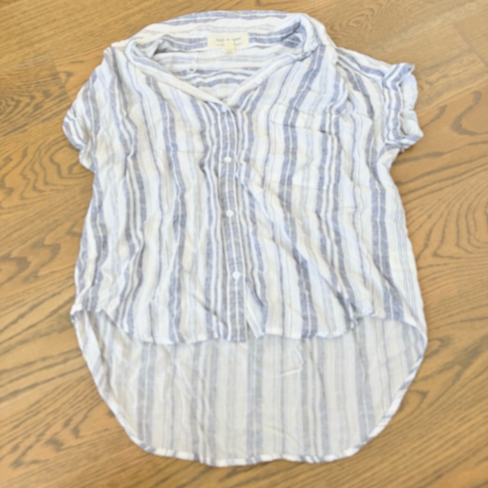 Cloth &stone button down